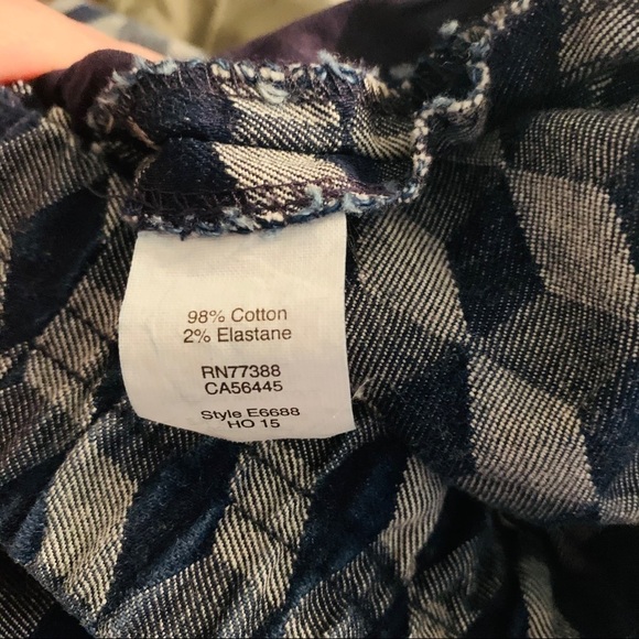 J.Crew Outlet Geometric Elastic Waist Shorts 2 - Picture 6 of 8